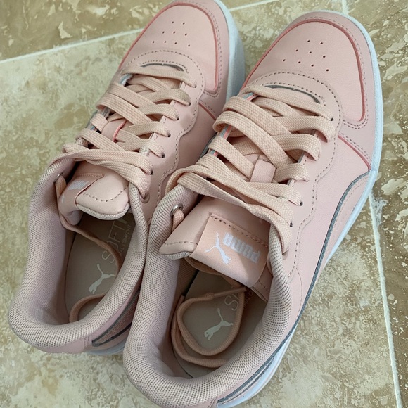 Pink Puma Shoes Size 6 - Picture 2 of 7